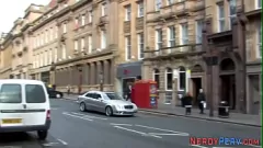 Afspelen De eerste keer van een Yorkshire Nerd: pijpbeurt en handjob leidend tot een rommelige facial van een Britse slet