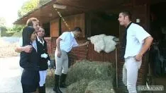 Redare Doua Brunete Facute Posta La Tara