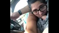 Reproduzir Panarama que se masturba e faz boquete no carro