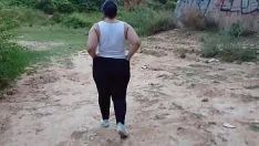 Reproduzir bunda grande fode bem na natureza com motoqueiro procurado pela bucetinha dela