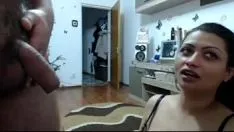Redare Tiganca din romania o suge adanc si face videochat