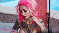 Play The cool blonde caresses her tits and pussy
