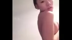 Afspelen Seks met een paar schattige Chinese meisjes