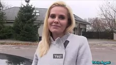 Odtwórz Cycata MILF z Public Agent bierze kutasa Black Canary za gotówkę