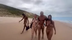 Reproduzir Orgia em praia selvagem com amigas latinas amadoras gostosas - João O Safado, Pitbull Porn