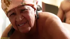 Oynat 72 yaşındaki büyükanne Dona Kika aşırı kaba analde yok edildi