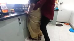 Oynat Tamil Maid's Mutfak Siktir